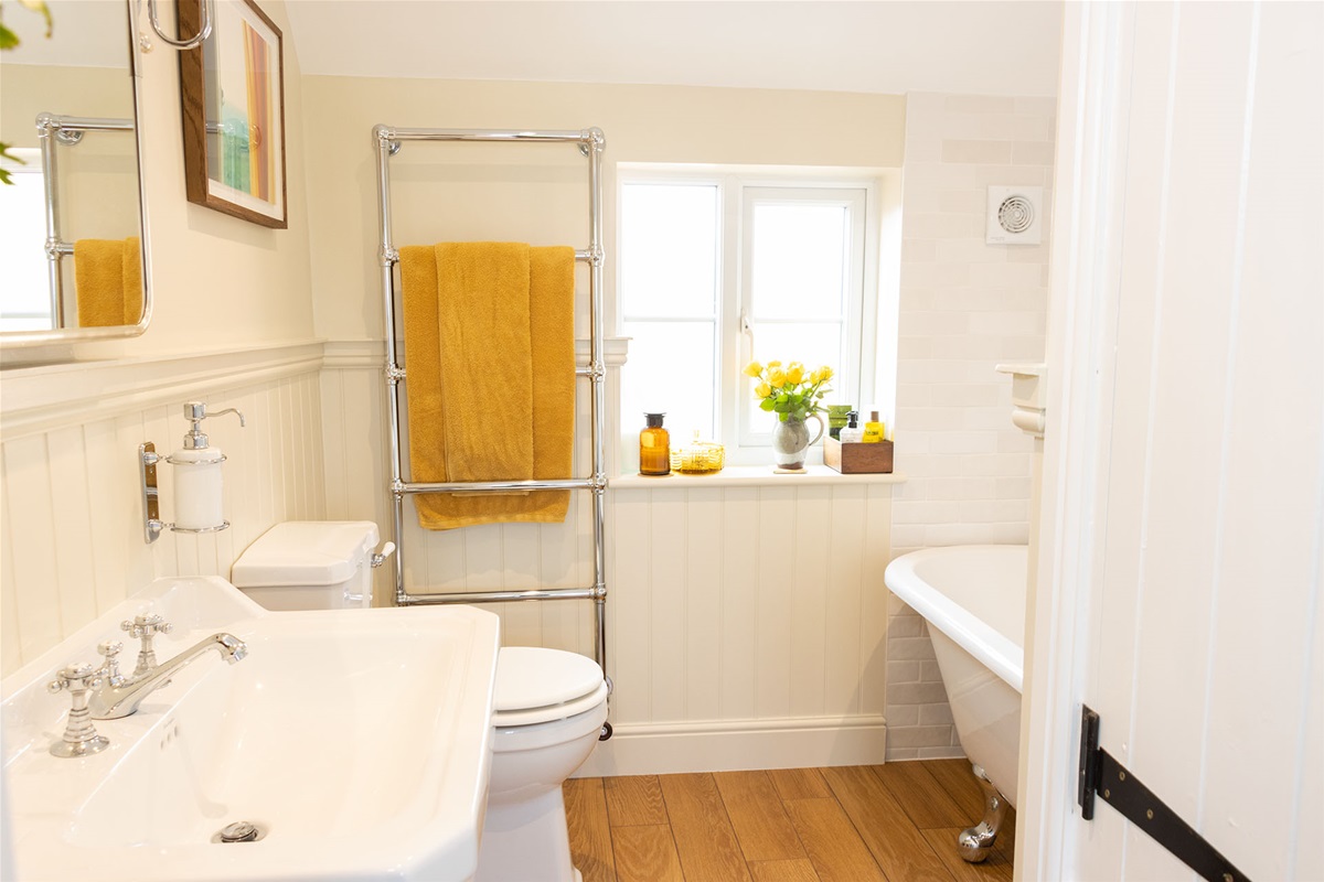Modern vs Traditional - Which Bathroom Style is Right for You