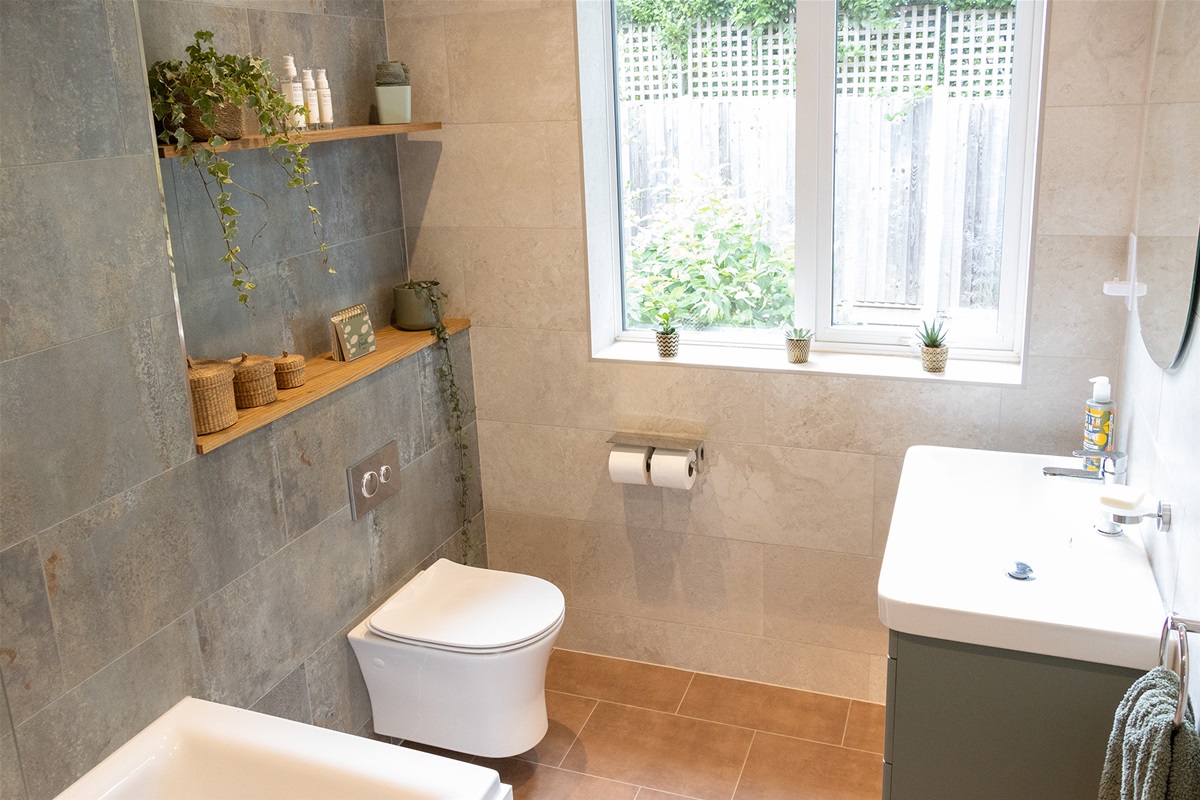 Norwich Stylish Natural Bathroom