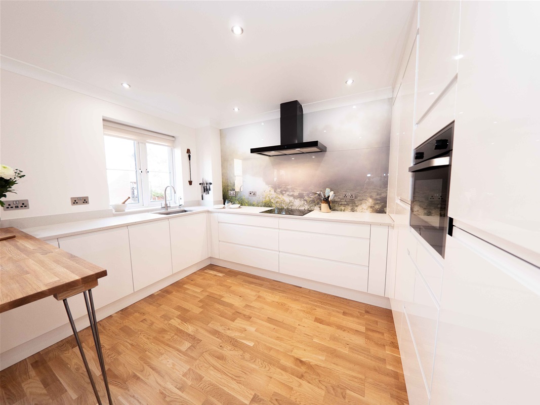 River Wensum Modern Kitchen | Minimal Modern Kitchen