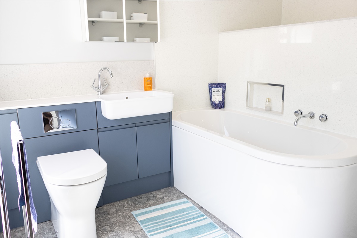 Robinson - Norwich Contemporary Bathroom