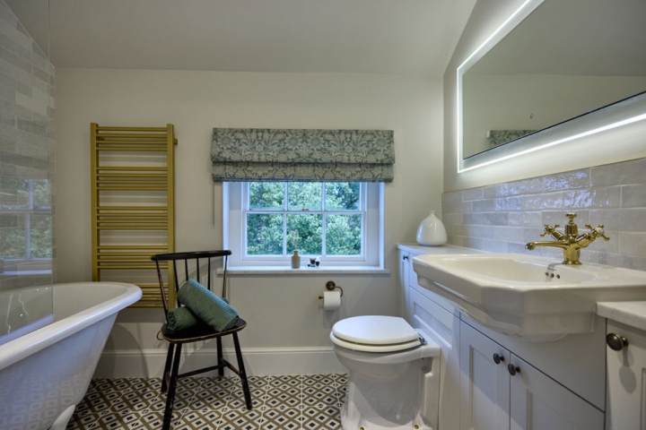 Traditional Fitted Furniture and Burlington Guest Bathroom